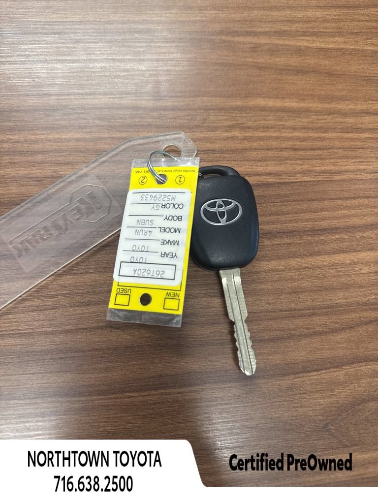 Used 2021 Toyota 4Runner SR5 RWD image 30