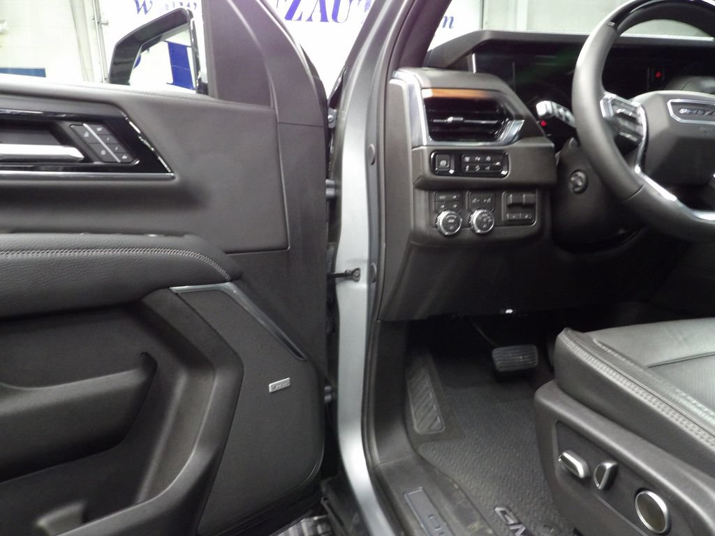 Used 2026 GMC Yukon Denali w/ Denali Reserve Package AWD/4WD image 55