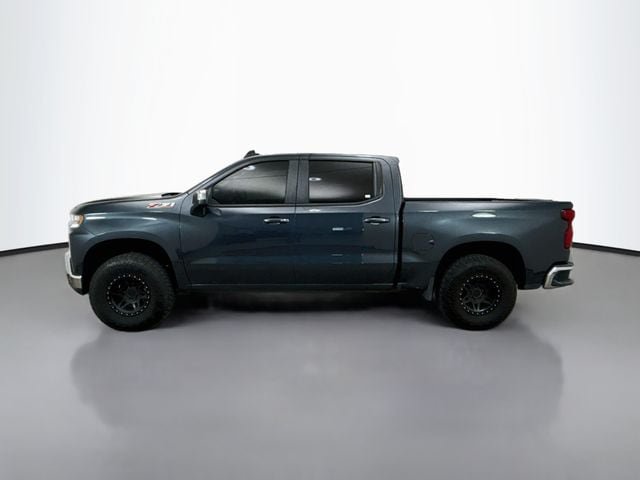Used 2022 Chevrolet Silverado 1500 LT AWD/4WD image 4