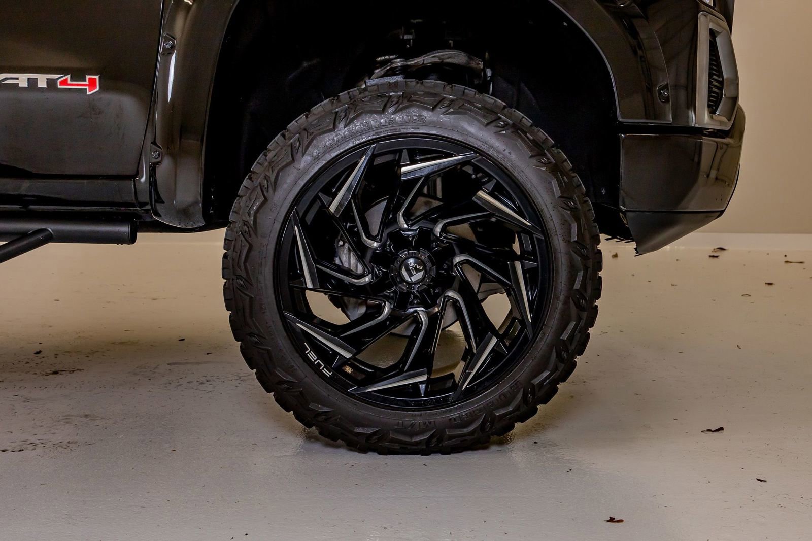 Used 2021 GMC Sierra 1500 AT4 w/ AT4 Preferred Package AWD/4WD image 11