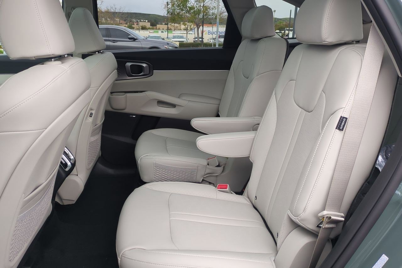 New 2026 Kia Sorento EX w/ EX Premium Package FWD image 22
