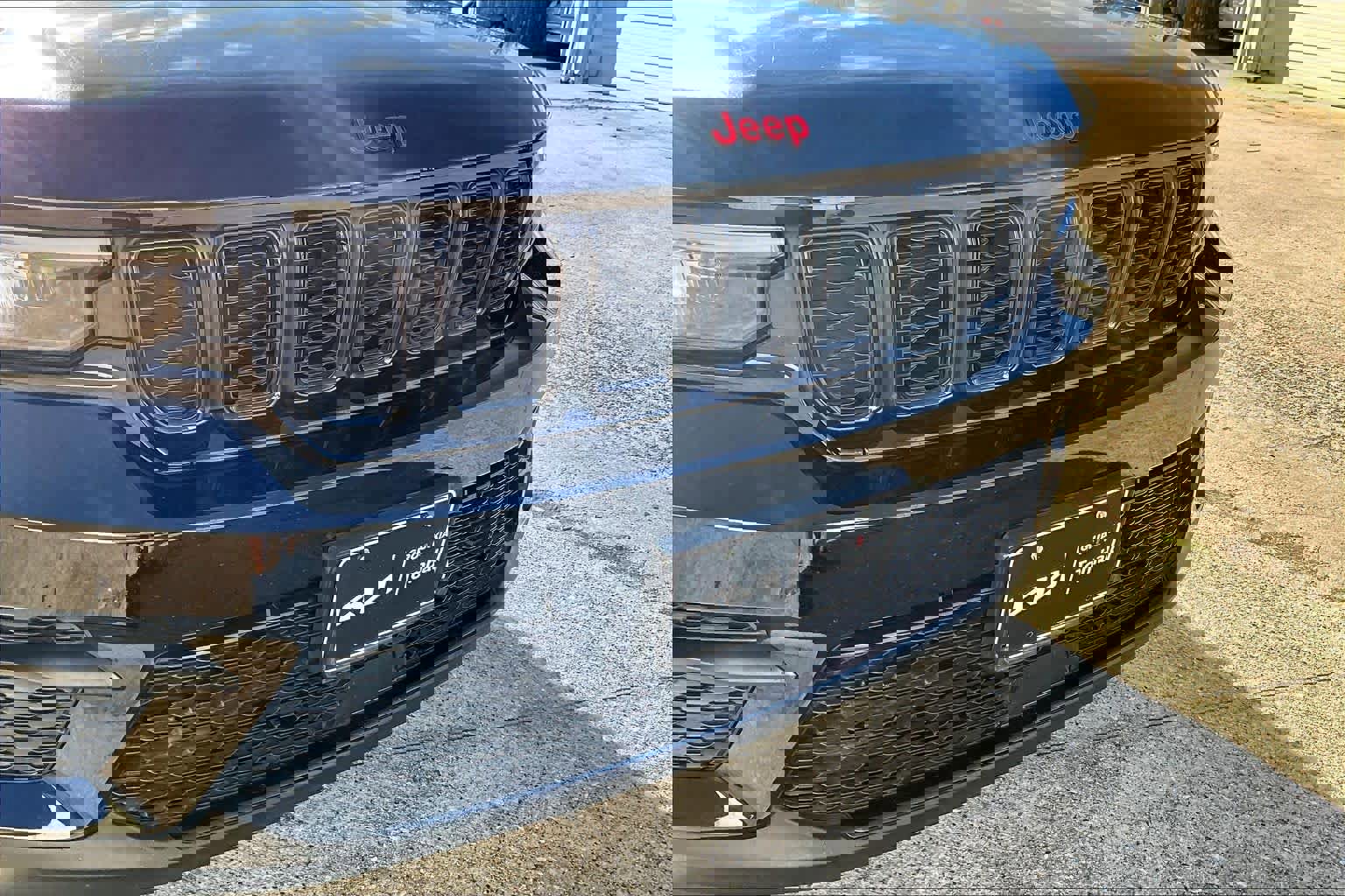 Used 2023 Jeep Grand Cherokee Altitude image 26