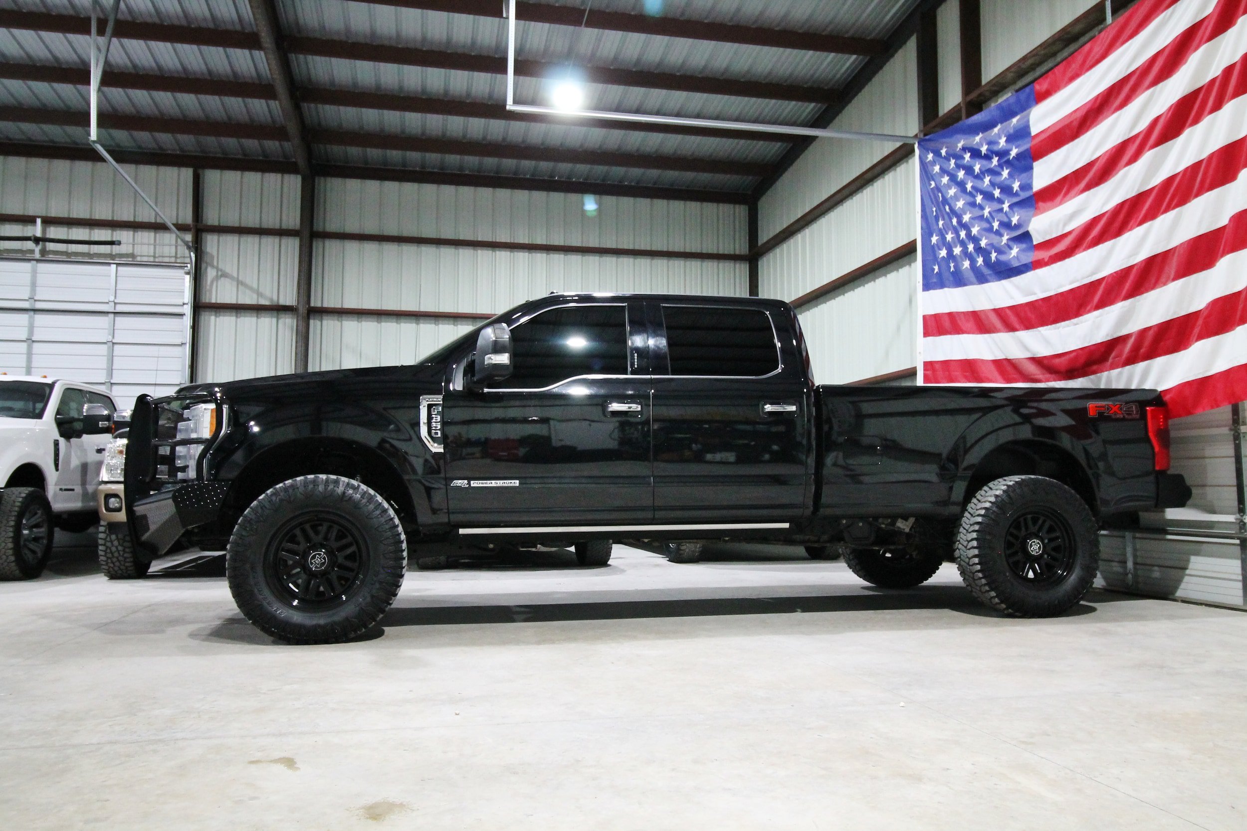Used 2019 Ford F350 Platinum w/ Platinum Ultimate Package AWD/4WD image 5