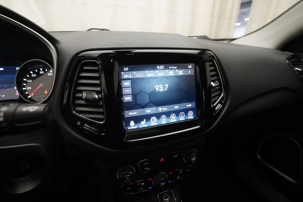 Used 2019 Jeep Compass Limited w/ Safety & Security Group AWD/4WD image 6