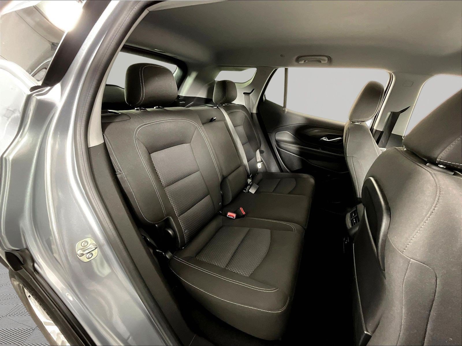 Used 2024 GMC Terrain SLE FWD image 25