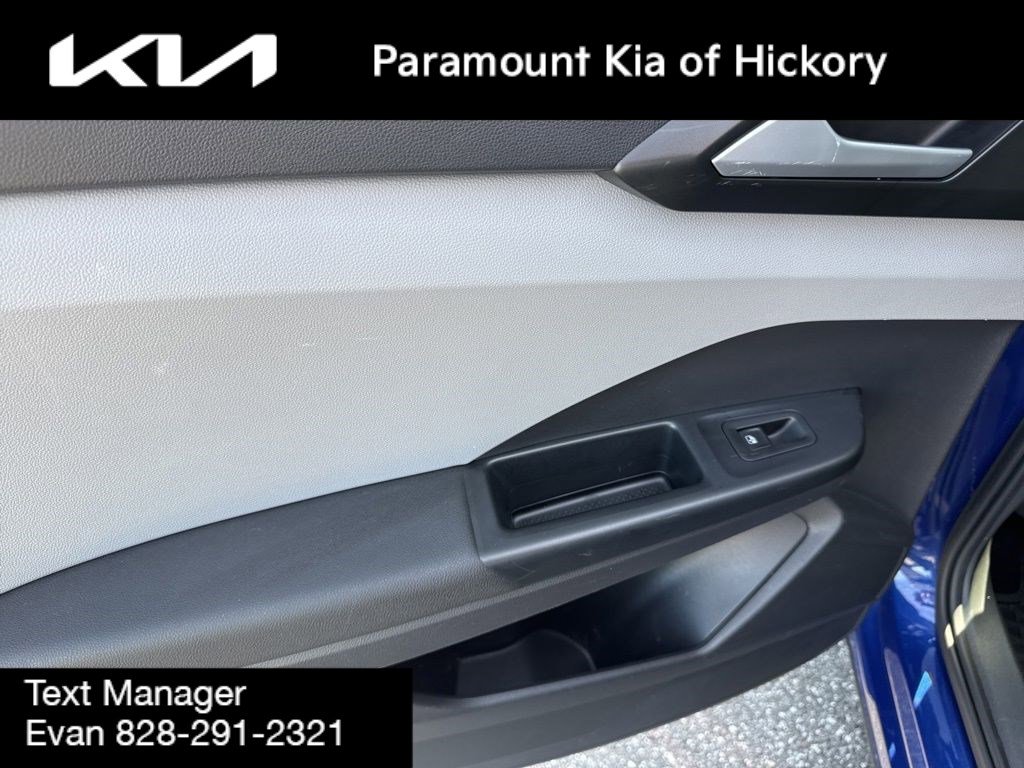 Used 2022 Volkswagen Taos SE FWD image 12