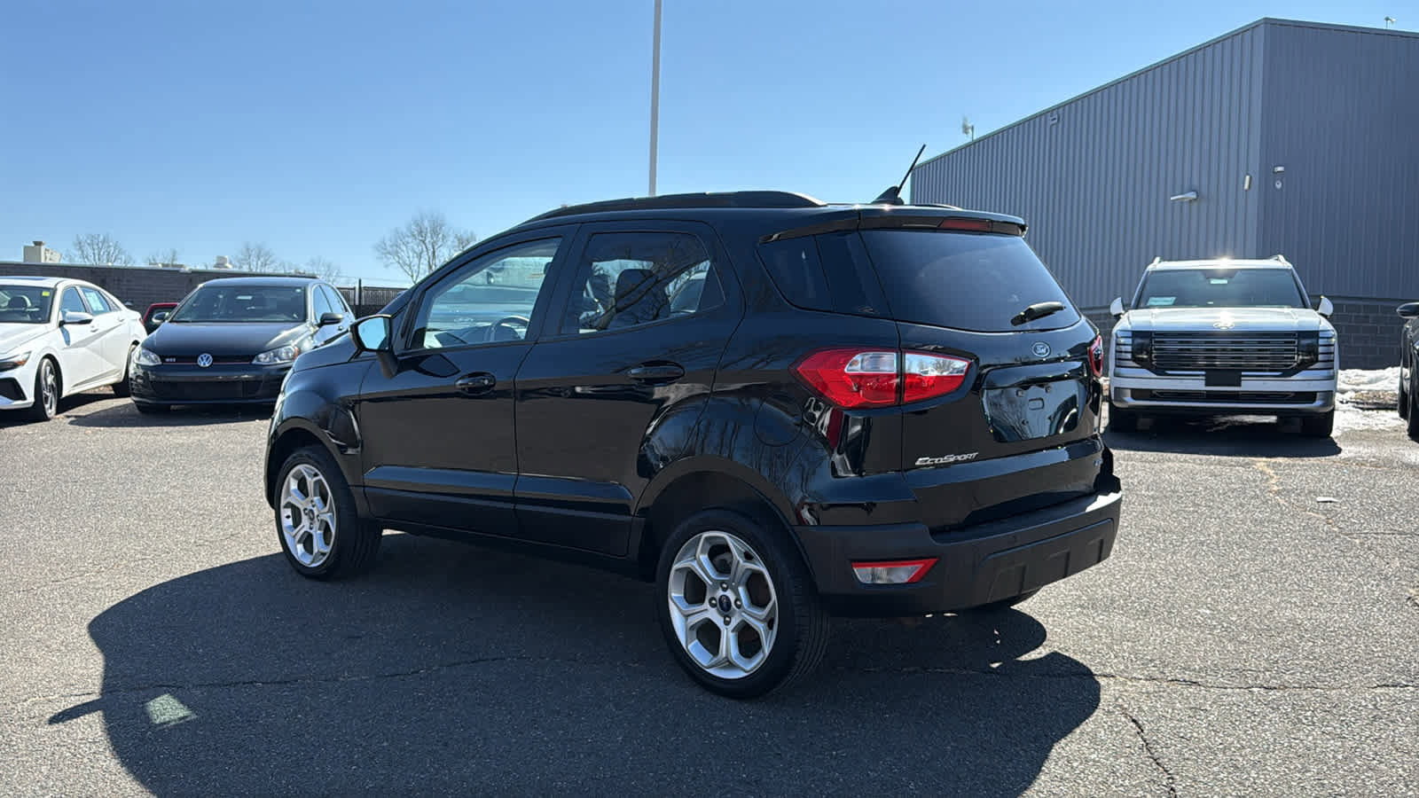 Used 2021 Ford EcoSport SE w/ SE Convenience Package image 8