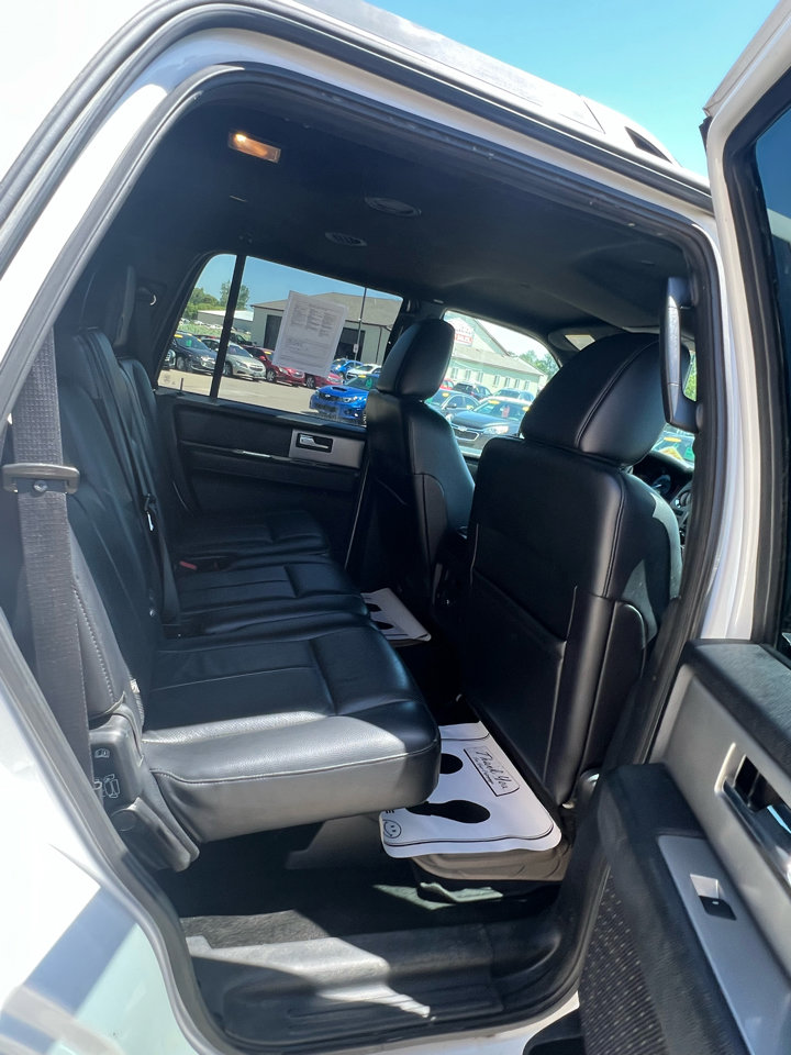 Used 2017 Ford Expedition XLT w/ Equipment Group 201A image 13