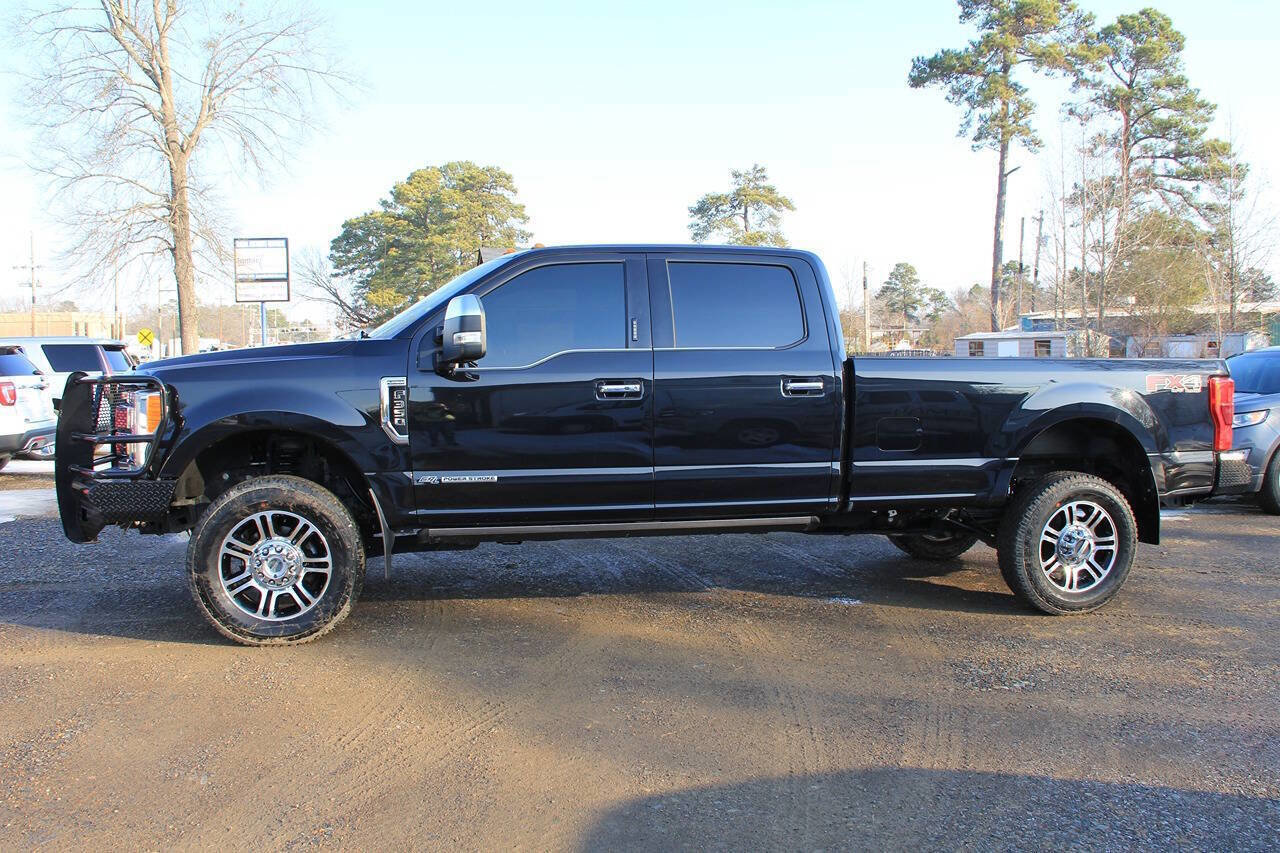 Used 2019 Ford F350 Platinum w/ Platinum Ultimate Package image 2