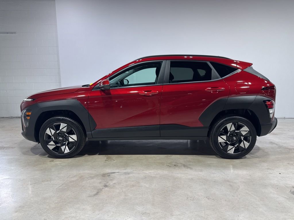 Used 2025 Hyundai Kona SEL image 4
