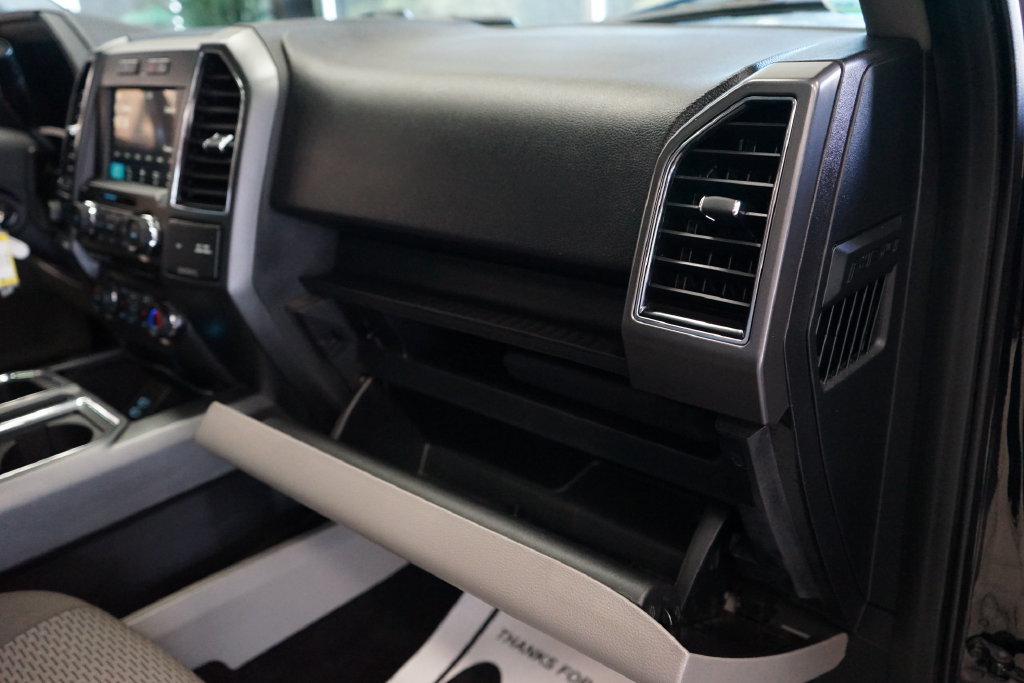 Used 2018 Ford F150 XLT w/ Equipment Group 302A Luxury AWD/4WD image 44