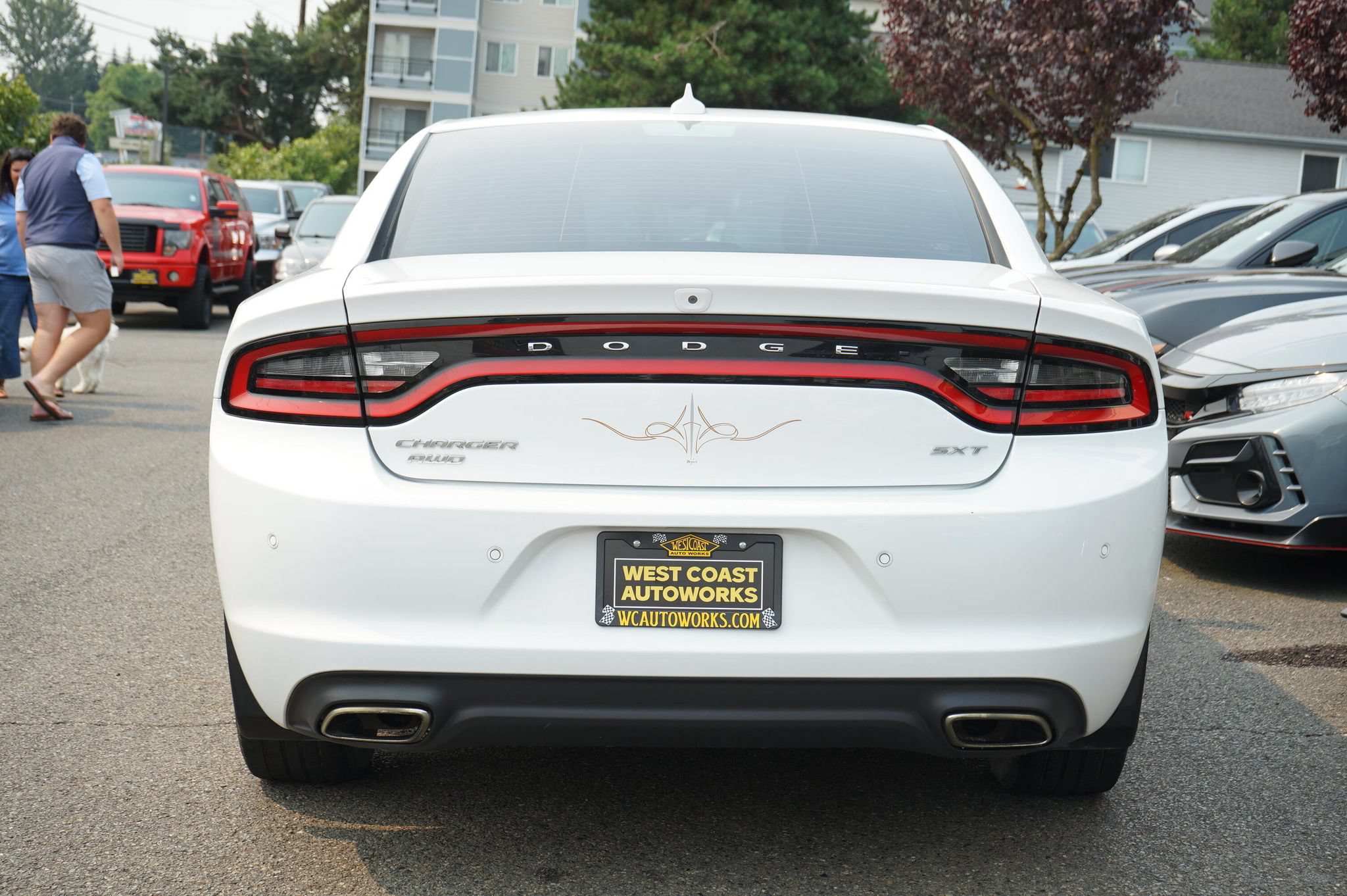 Used 2015 Dodge Charger SXT w/ AWD Plus Group image 4