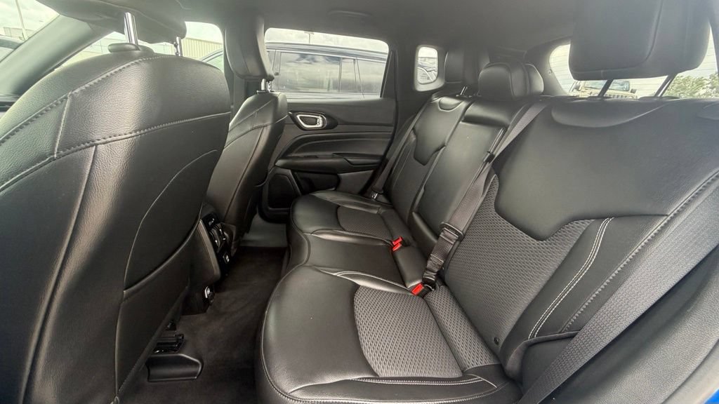 Used 2023 Jeep Compass Latitude AWD/4WD image 13