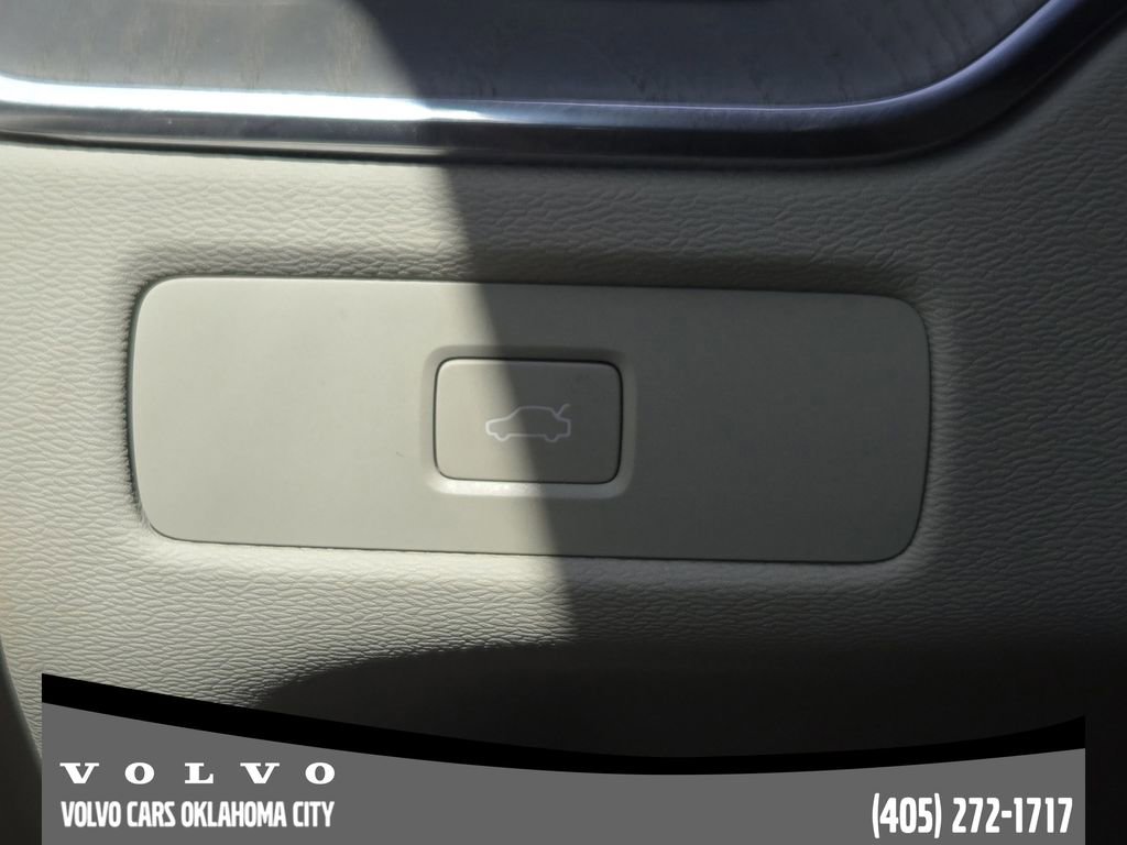 Certified 2024 Volvo XC60 B5 Plus image 21
