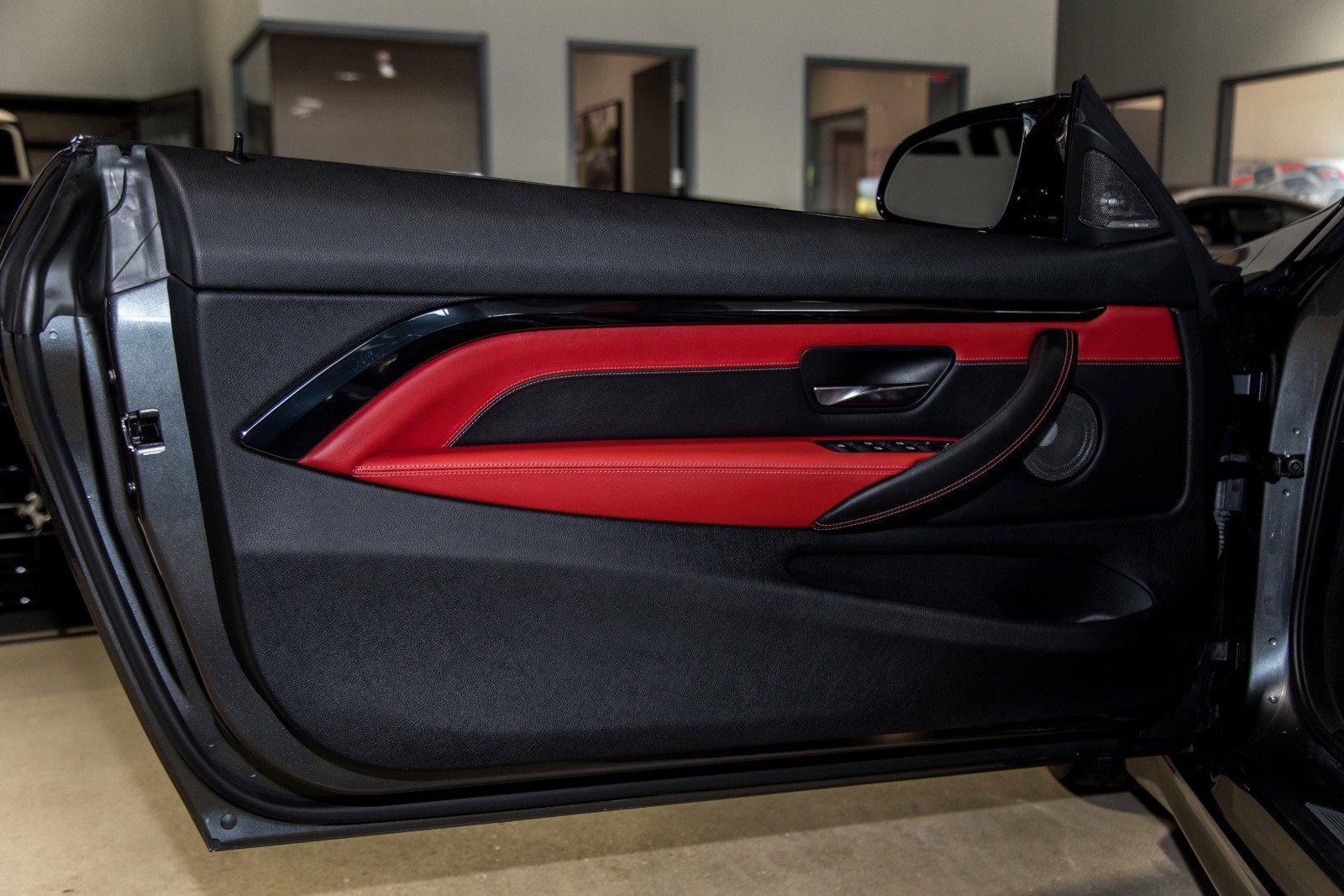 Used 2016 BMW M4 Convertible image 51