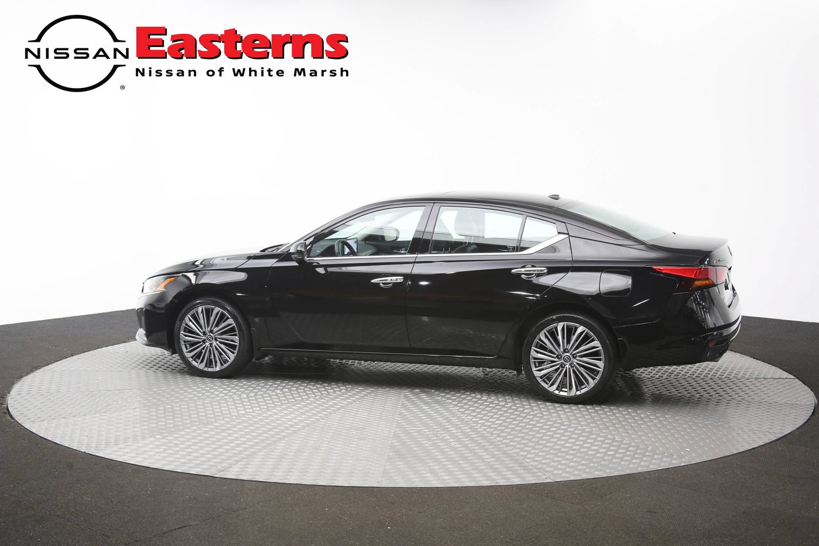 Used 2024 Nissan Altima 2.5 SL AWD/4WD image 57