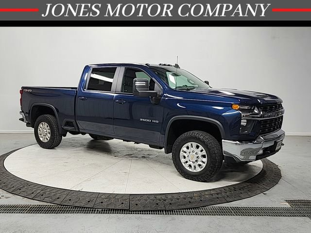 Used 2022 Chevrolet Silverado 3500 LT w/ Convenience Package image 1