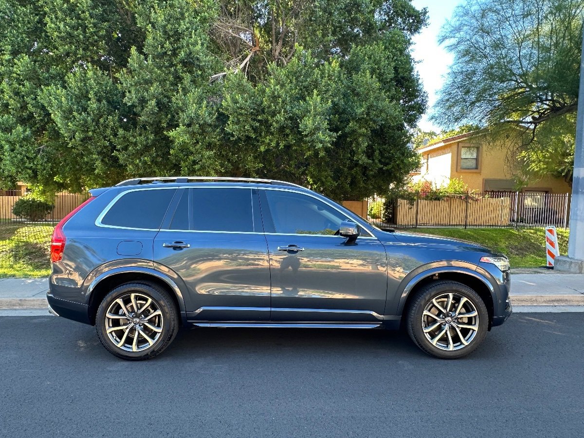 Used 2018 Volvo XC90 T5 Momentum w/ Convenience Package image 9