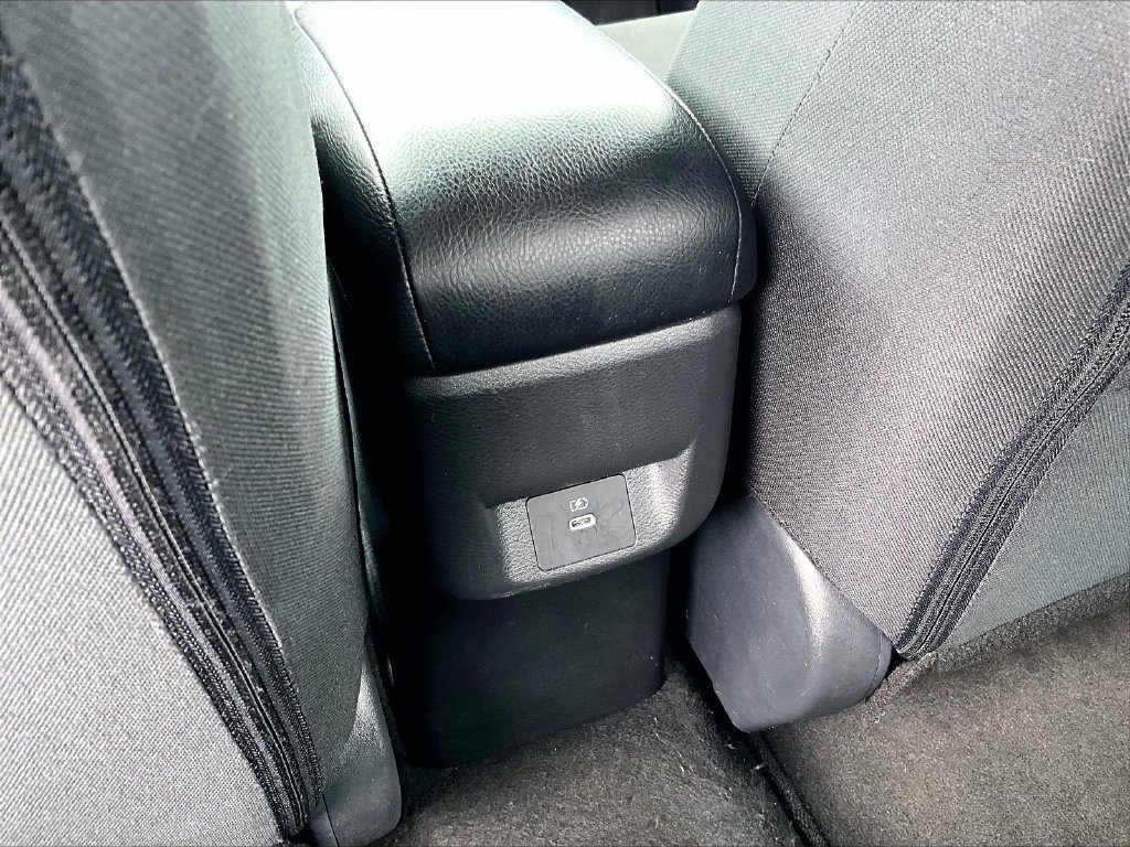 Used 2025 Nissan Versa SV FWD image 28