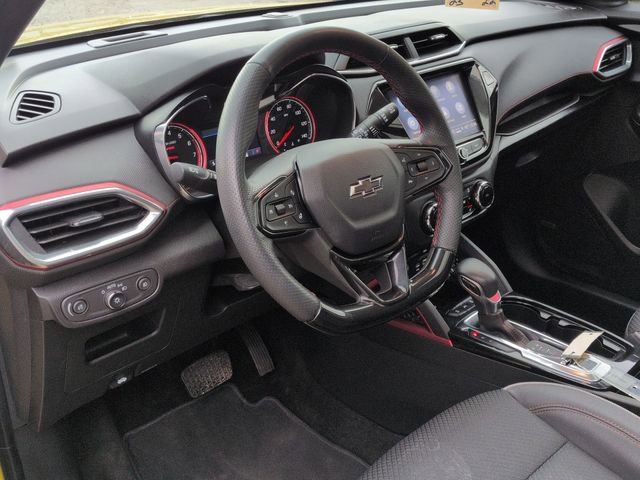 Used 2023 Chevrolet TrailBlazer RS w/ Sun and Liftgate Package image 12