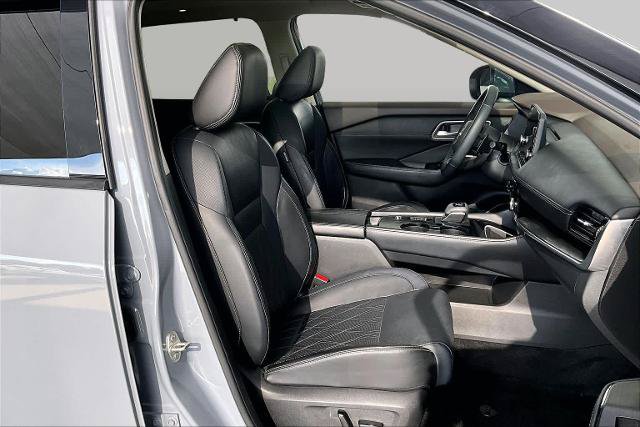 Certified 2023 Nissan Rogue Platinum w/ Platinum Premium Package FWD image 9