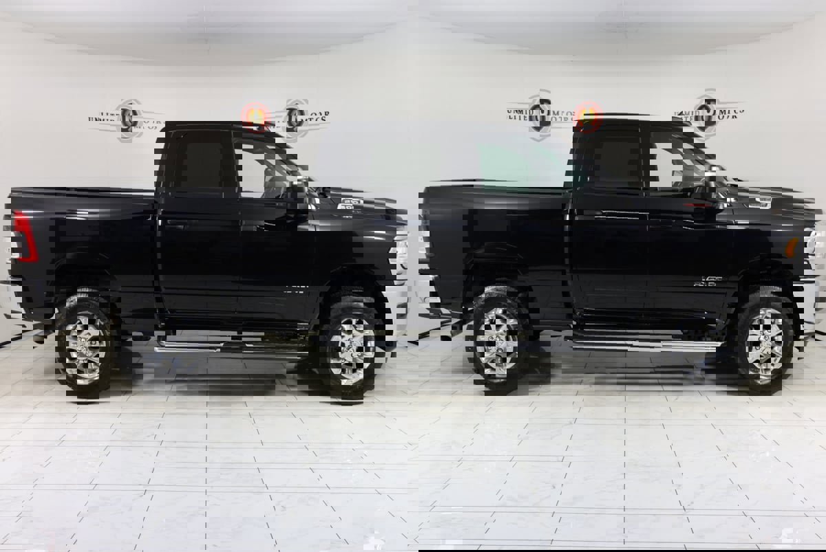 Used 2024 RAM 2500 Big Horn w/ Bed Utility Group image 2