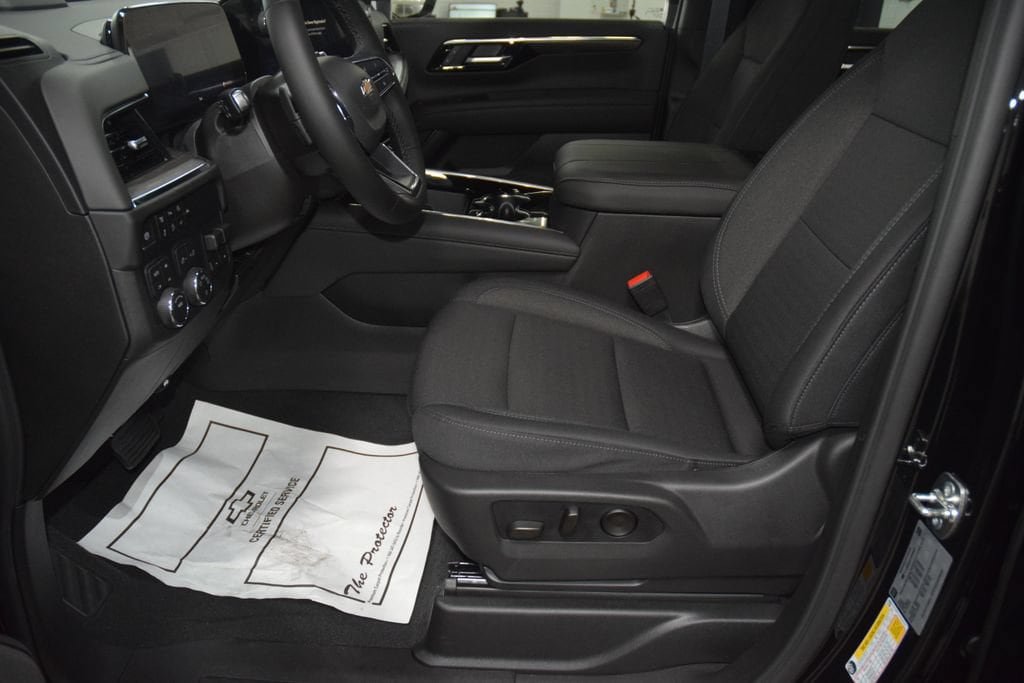 New 2026 Chevrolet Suburban LS w/ Max Trailering Package AWD/4WD image 36