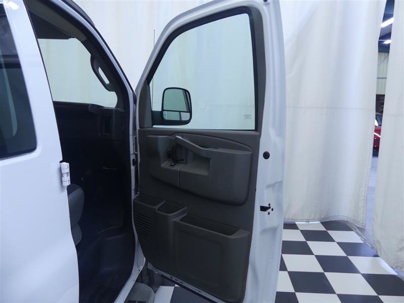 Used 2024 Chevrolet Express 2500 w/ Driver Convenience Package RWD image 18