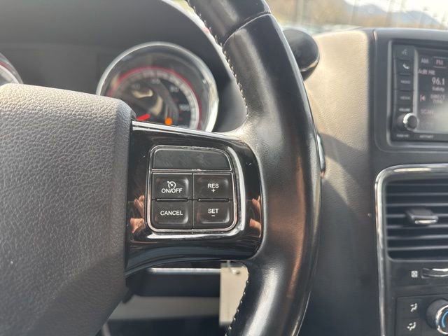 Used 2020 Dodge Grand Caravan SXT image 24