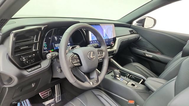Used 2026 Lexus TX 500h AWD w/ Technology Package image 18
