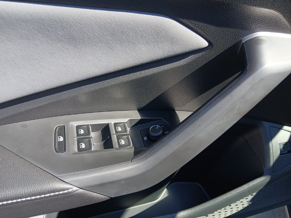 New 2027 Volkswagen Jetta SE FWD image 10