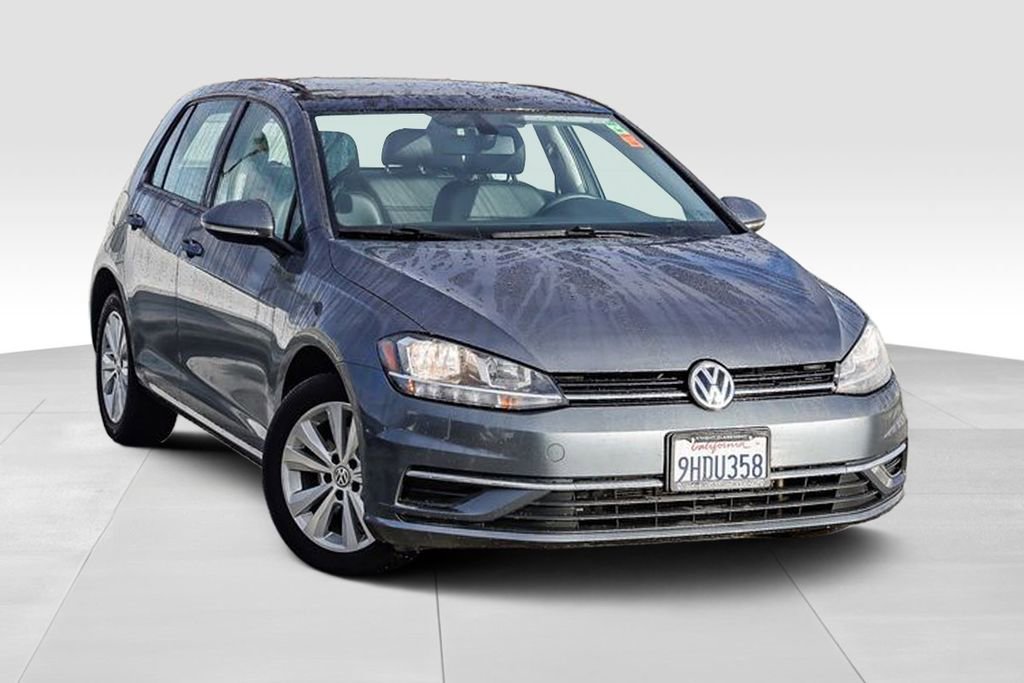 Used 2021 Volkswagen Golf 4-Door image 2