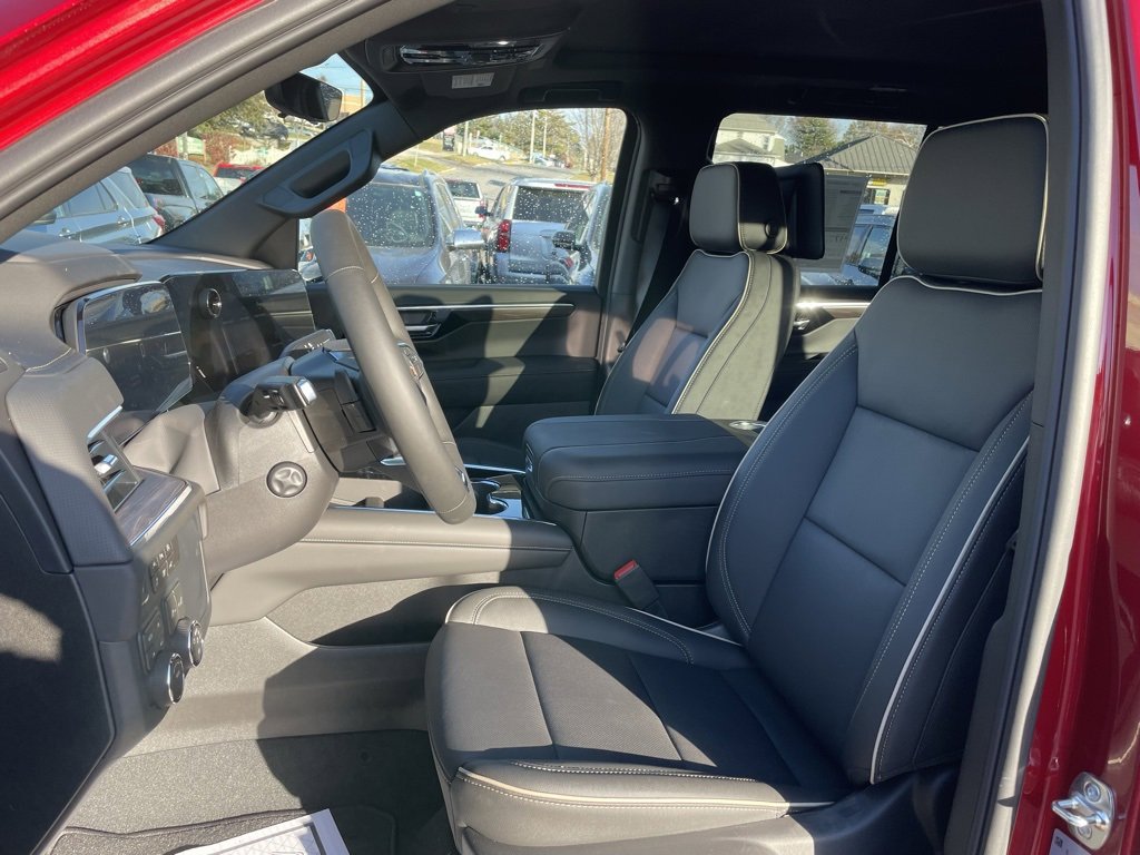 New 2026 Chevrolet Tahoe Premier image 3