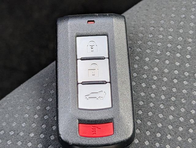 Used 2025 Mitsubishi Eclipse Cross SEL image 30