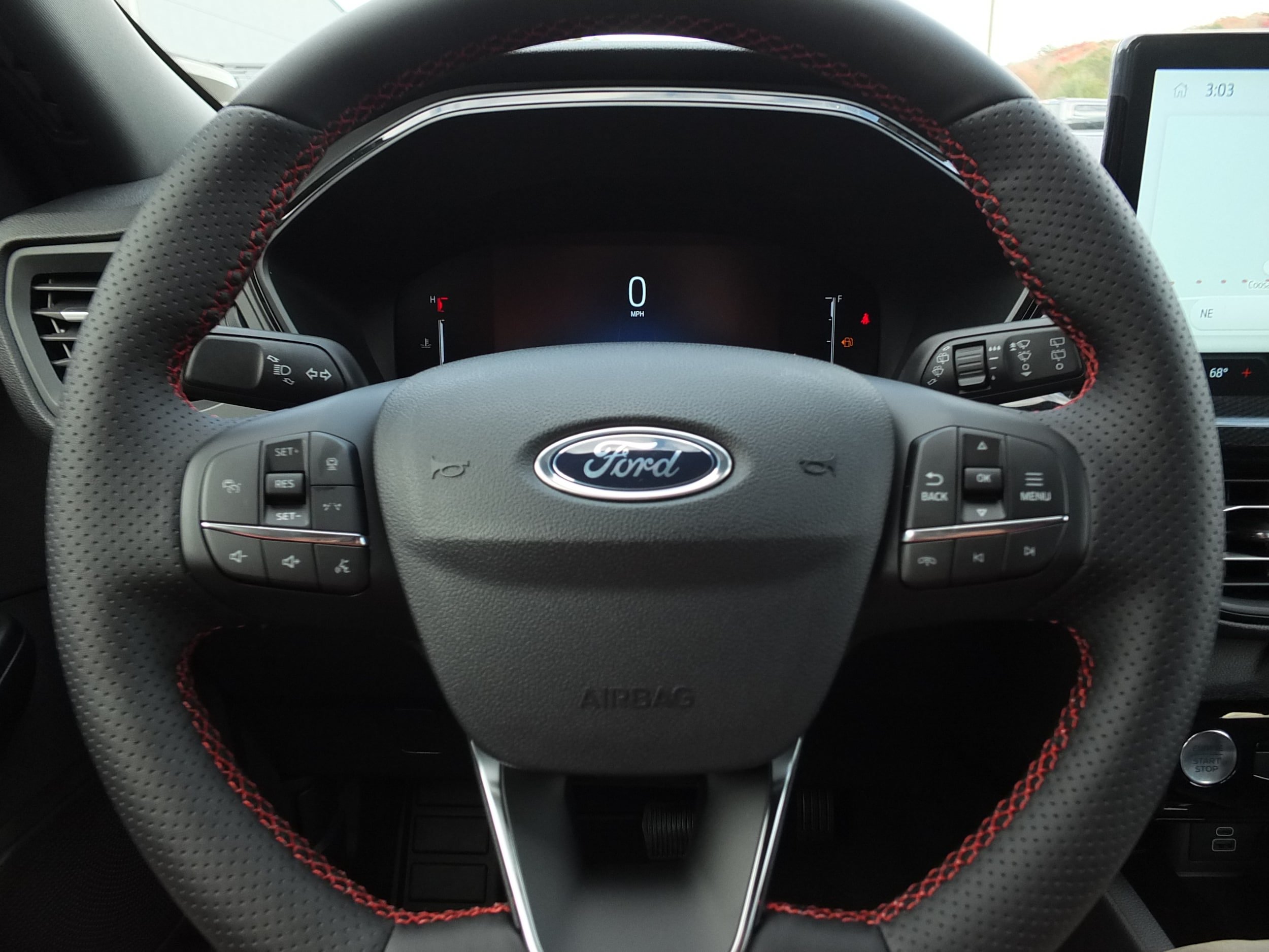 New 2026 Ford Escape ST-Line w/ Tech Pack #1 AWD/4WD image 17