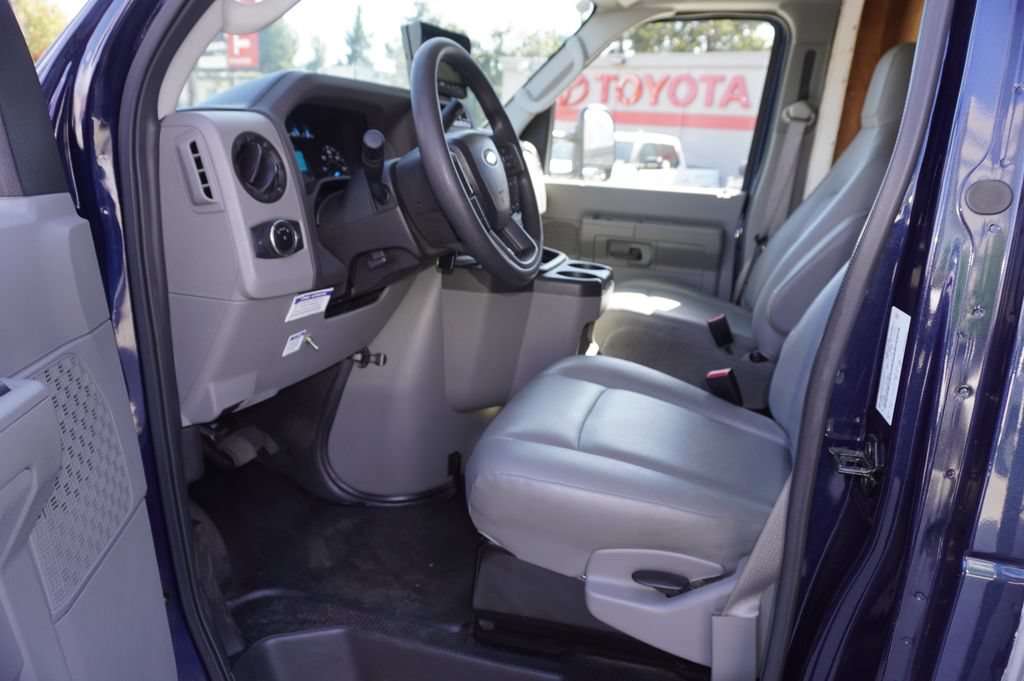 Used 2024 Ford E-450 and Econoline 450 Super Duty w/ Power Windows & Locks Group RWD image 10