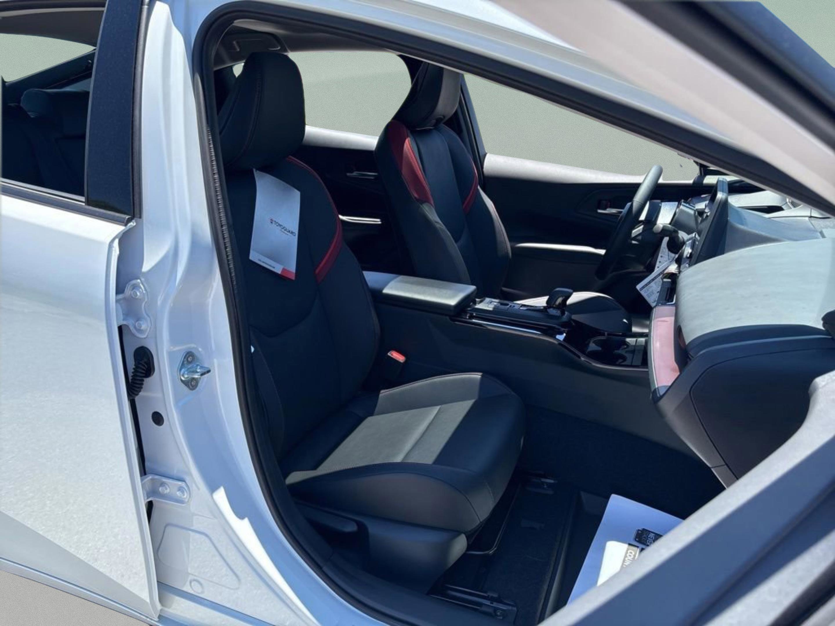 New 2026 Toyota Prius Plug-In Hybrid FWD image 29
