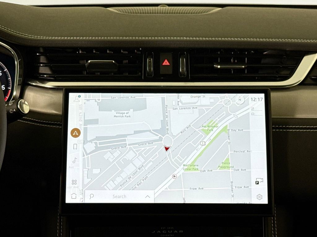 Certified 2025 Jaguar F-PACE R-Dynamic S AWD/4WD image 23