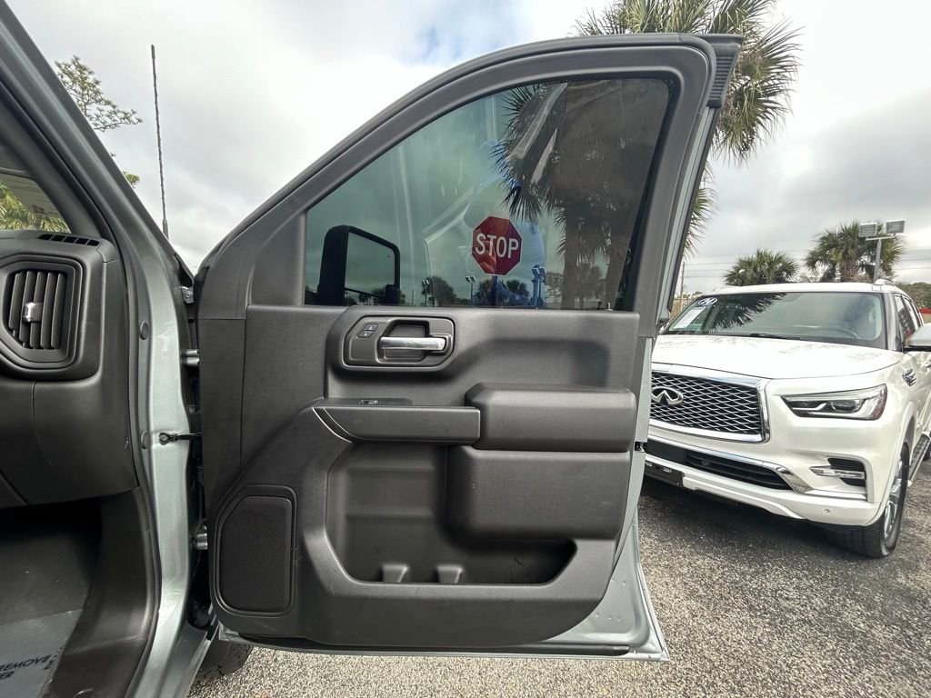 Used 2024 Chevrolet Silverado 2500 Custom w/ Custom Value Package image 27