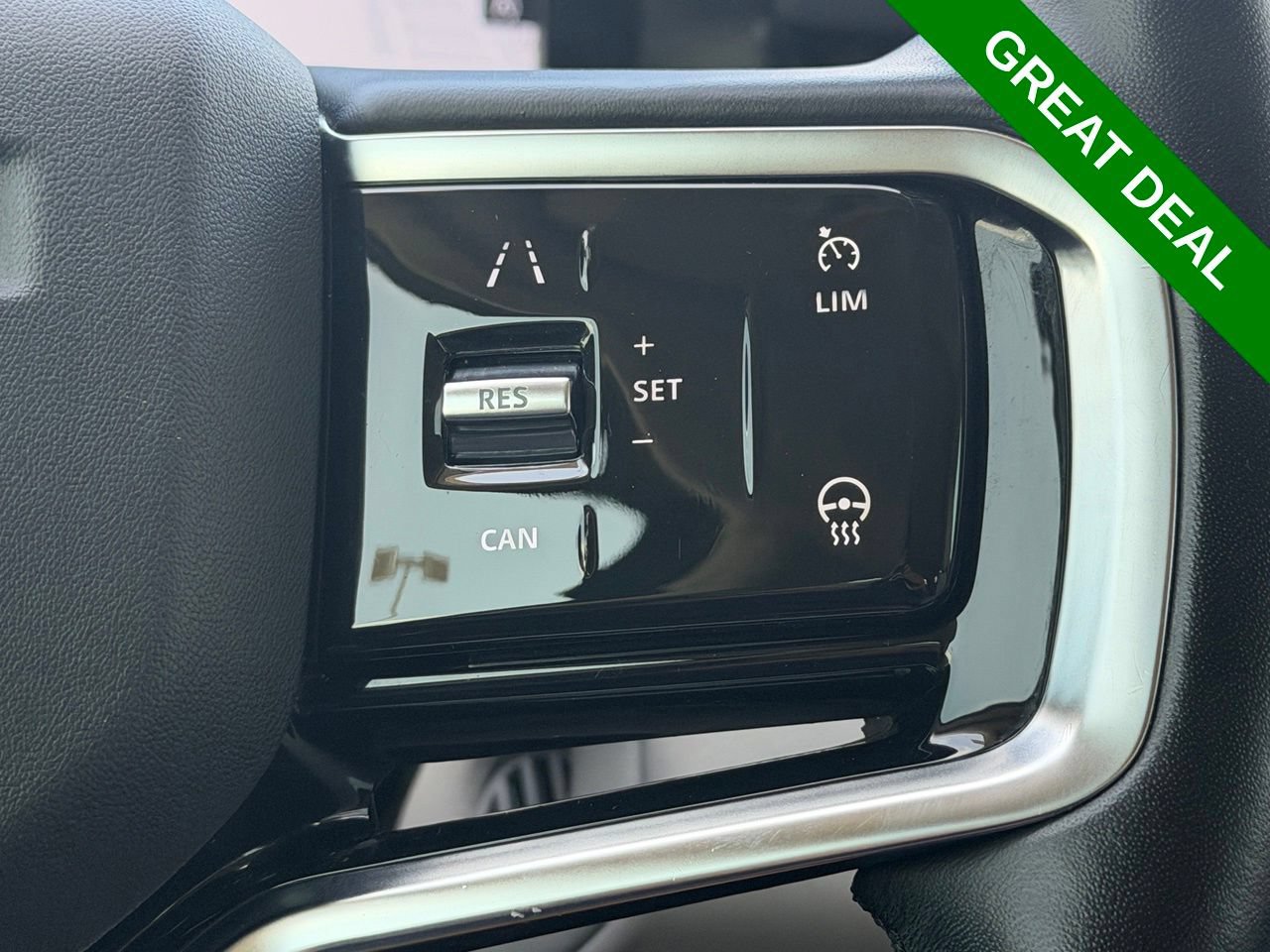 Used 2021 Land Rover Range Rover Evoque SE AWD/4WD image 19