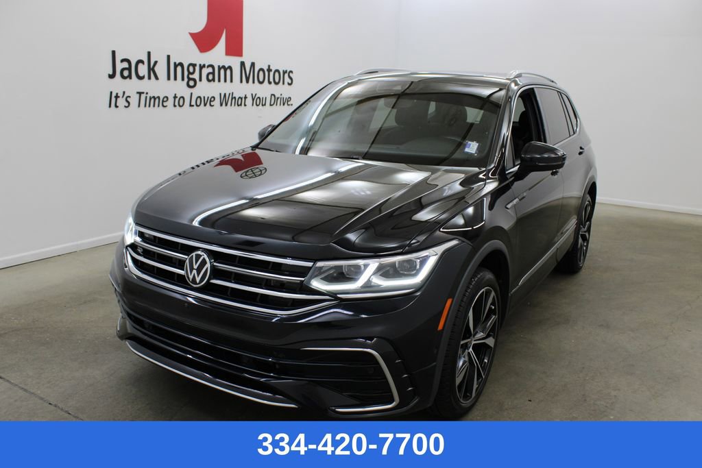 Certified 2022 Volkswagen Tiguan SEL R-Line image 1