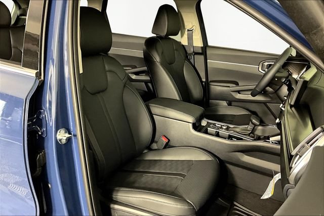 Certified 2026 Kia Sorento EX AWD/4WD image 12