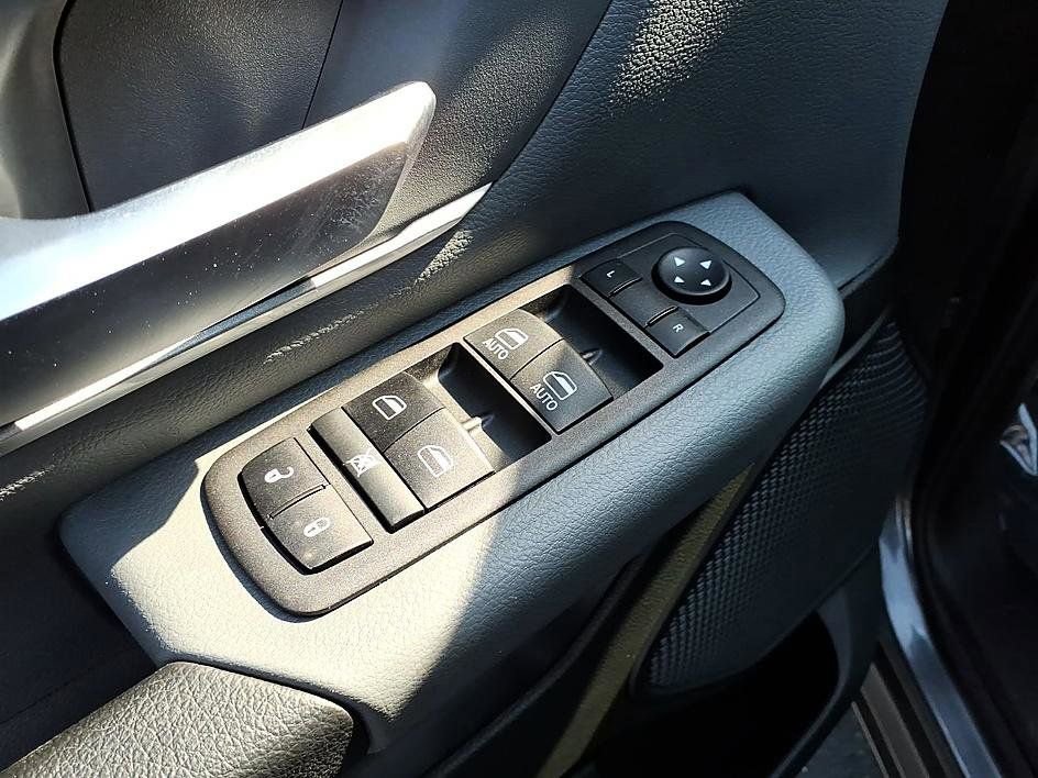 Used 2022 RAM 1500 Big Horn image 12