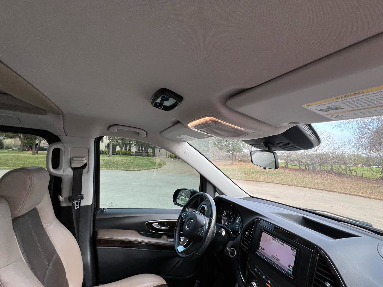 Used 2018 Mercedes-Benz Metris Passenger Van image 27