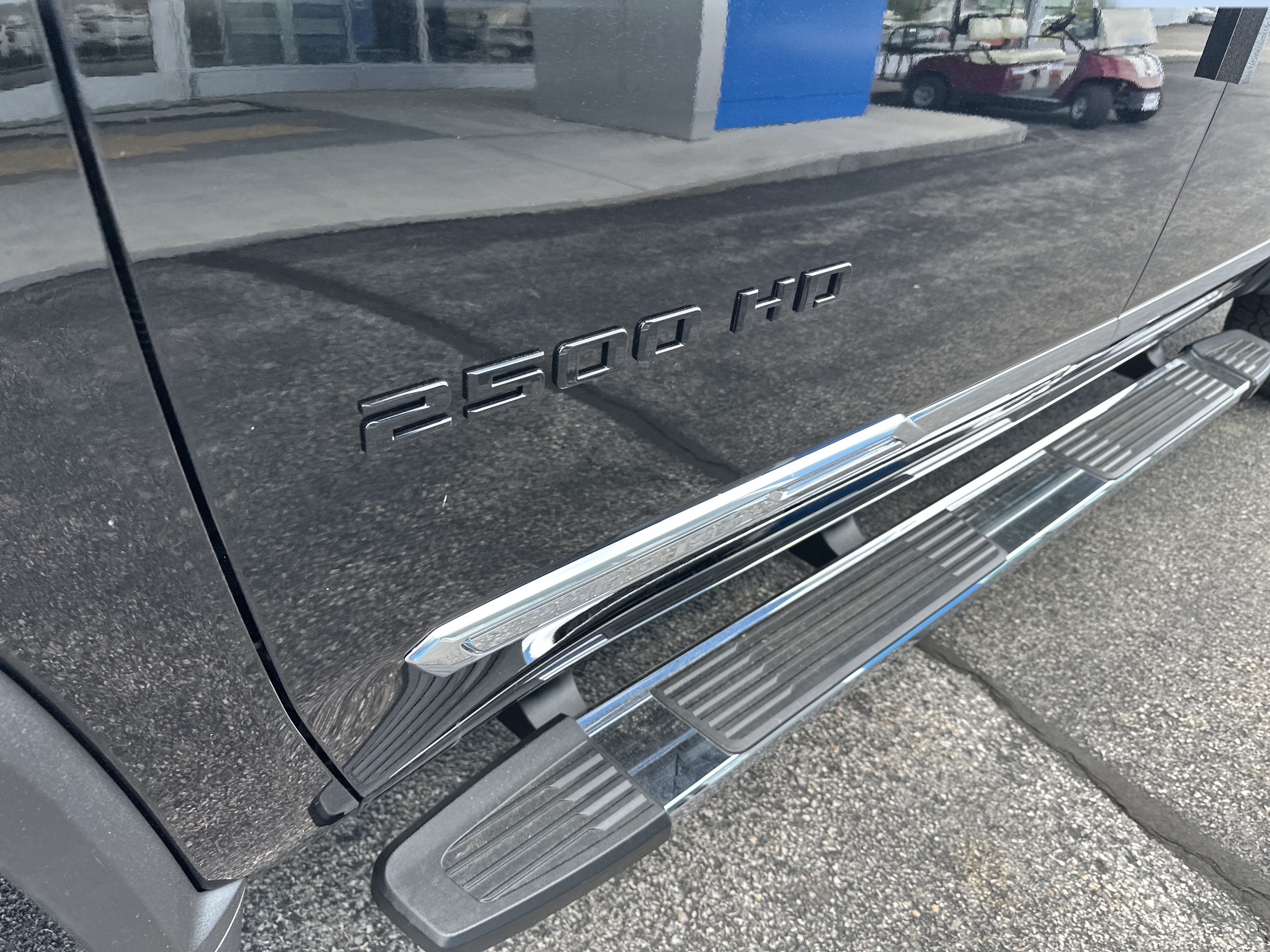 New 2026 Chevrolet Silverado 2500 High Country w/ High Country Premium Package AWD/4WD image 6