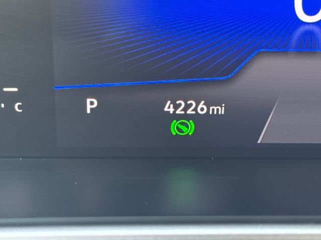 Certified 2025 Volkswagen Taos SE w/ Panoramic Sunroof Package image 22