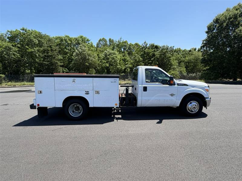 Used 2015 Ford F350 XL w/ Power Equipment Group RWD image 4