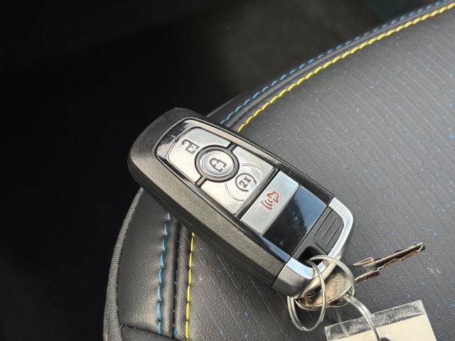 Certified 2025 Ford Maverick Lobo AWD/4WD image 29