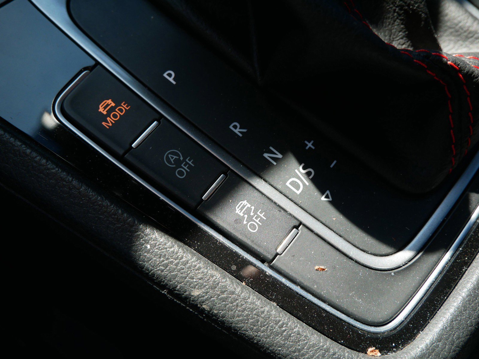 Used 2020 Volkswagen GTI S FWD image 21