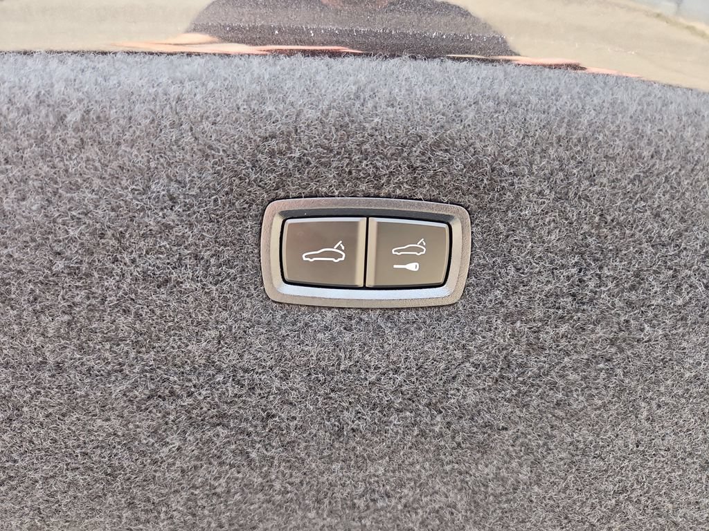 Certified 2024 Porsche Taycan 4S AWD/4WD image 25
